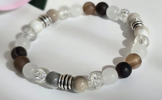Neutral glass and stone